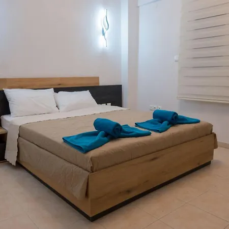 Aphrodite 's Cozy House דירה