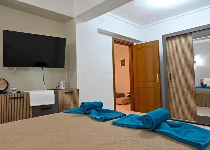 Aphrodite 's Cozy House